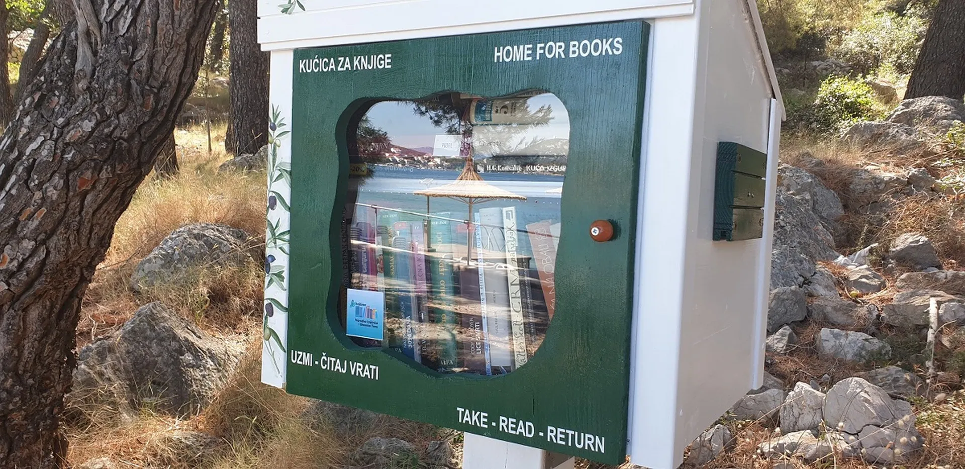 I četvrta kućica za knjige našla je svoje mjesto!